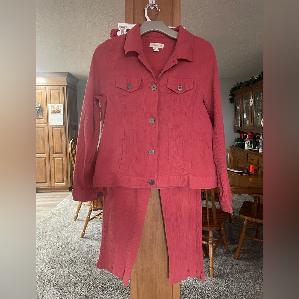 Appleseed’s matching set size small